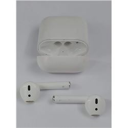 APPLE AIRPODS WITH CHARGING CASE