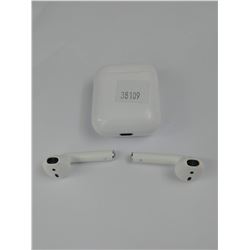 APPLE AIRPODS WITH CHARGING CASE