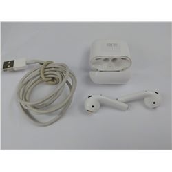 APPLE AIRPODS WITH CHARGING CASE