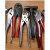 Image 3 : LOT OF MISC TOOLS (PLIERS, CUTTING PLIERS, ETC)