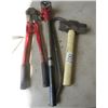 Image 1 : LOT OF 4 TOOLS (PIPE THREADER, CROWBAR, LOCK CUTTER, AND HAMMER)