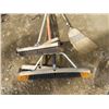 Image 2 : LOT OF 5 BROOMS