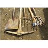 Image 2 : LOT OF 4 YARD TOOLS (METAL SHOVEL, PICKAXE, AXE AND PITCHFORKS)