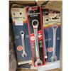 Image 3 : LOT OF COMBINATION WRENCHES, SOCKETS AND A HAMMER
