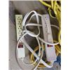 Image 3 : LOT OF SHOP SUPPLIES (2 X TROUBLE LIGHTS, 2 X POWER BARS, 6 X EXTENSION CORDS)
