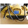 Image 2 : LOT OF 2 POWER TOOLS (SKIL MICRO FILTER HAND GRINDER) *SKIL 3" X 2" BELT SANDER*
