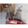 Image 3 : JACK AND TWO JACK STANDS