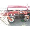 Image 2 : 36' SEED DRILL (MORRIS 310) *COMES WITH BUILT IN TRANSPORT) *DRILL HAS ALWAYS BEEN COVERED*