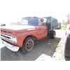 Image 2 : 1961 FORD F350 (1 TON BOX AND HOIST) *RUNS* (6 CYLINDER) *4 SPEED* (VIN 53583B/68153ZNL)