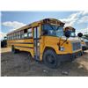 Image 2 : 2004 65 PASSENGER FREIGHTLINER BUS- NO SEATS, NEEDS INSPECTION