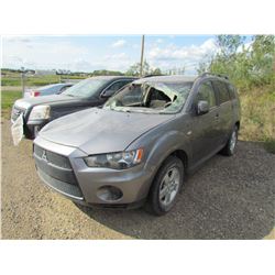 2013 Mitsubishi Outlander (grey) SALVAGE