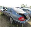 Image 3 : 2003 Mercedes E320W (blue)