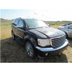 2008 Chrysler Aspen (black)