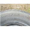 Image 2 : LOT OF 3 GISLAVED 195-65-15 "NORDFROST 5" & 1 GT RADIAL 195-65-15 "CHAMPIRO WINTER PRO"