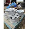 Image 2 : LOT OF FIVE (5) JEEP RIMS - 18" 5 BOLT W/ TPMS