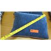 Image 2 : Qty 2 Matching Blue Throw Pillows