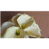 Image 4 : Bouquet of Faux Calla Lilies