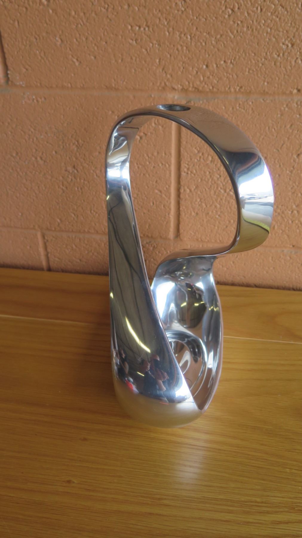 Anne Nambe Infinity Vase Model MT0326 Oahu Auctions Anne Nambe Infinity Vase Model MT0326 i