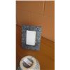 Image 12 : Picture Frames, Ceramic Shell, Vases, Accent Décor