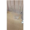 Image 2 : Faux Coral, Glass Water Pitcher, 2 Glass Vases