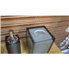 Image 2 : Soap Dispenser, Tissue Holder & Dinner Plates
