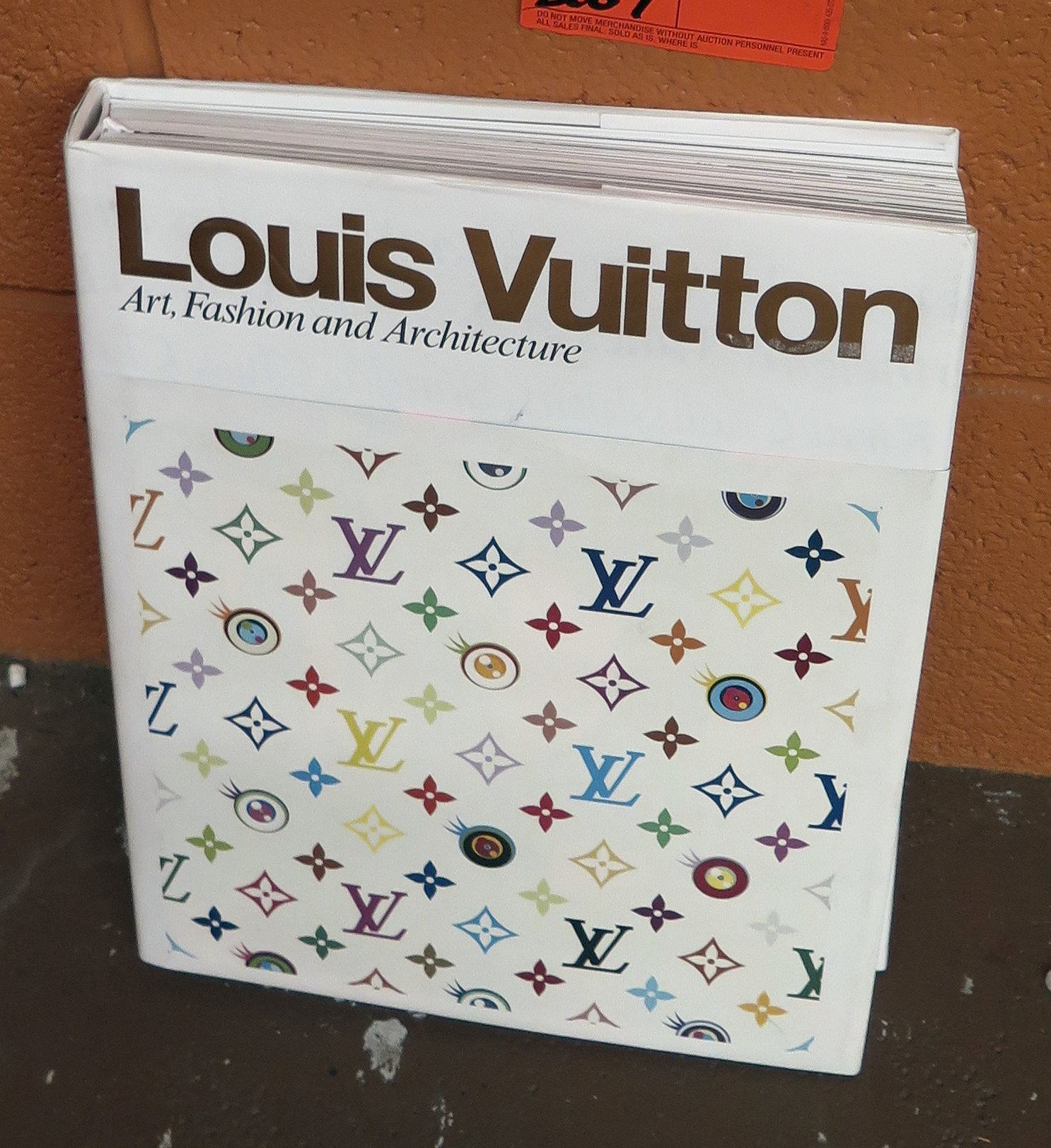 LOUIS VUITTON, A Art, Fashion and Architecture book. - Bukowskis