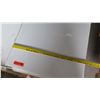 Image 8 : Pallet 40 Pieces 24"x42" White Stone Tiles