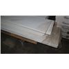 Image 2 : Multiple White Wood-Grained Shelving Materials