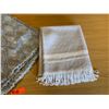 Image 2 : Lt. Gray Textured Throw & Sferra Throw