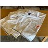 Image 1 : 3 King Shams, 1 White Hudson Park Flat Sheet, 1 White Ralph Lauren Flat Sheet (size unknown)