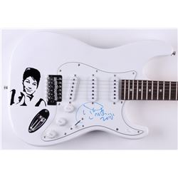 Aretha Franklin Signed Full-Size Electric Guitar (JSA LOA)