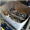 Image 1 : TRAY OF WRENCHES AND SOCKETS