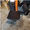 Image 3 : 12 FOLDING CHAIRS