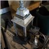 Image 3 : LOT OF LANTERNS