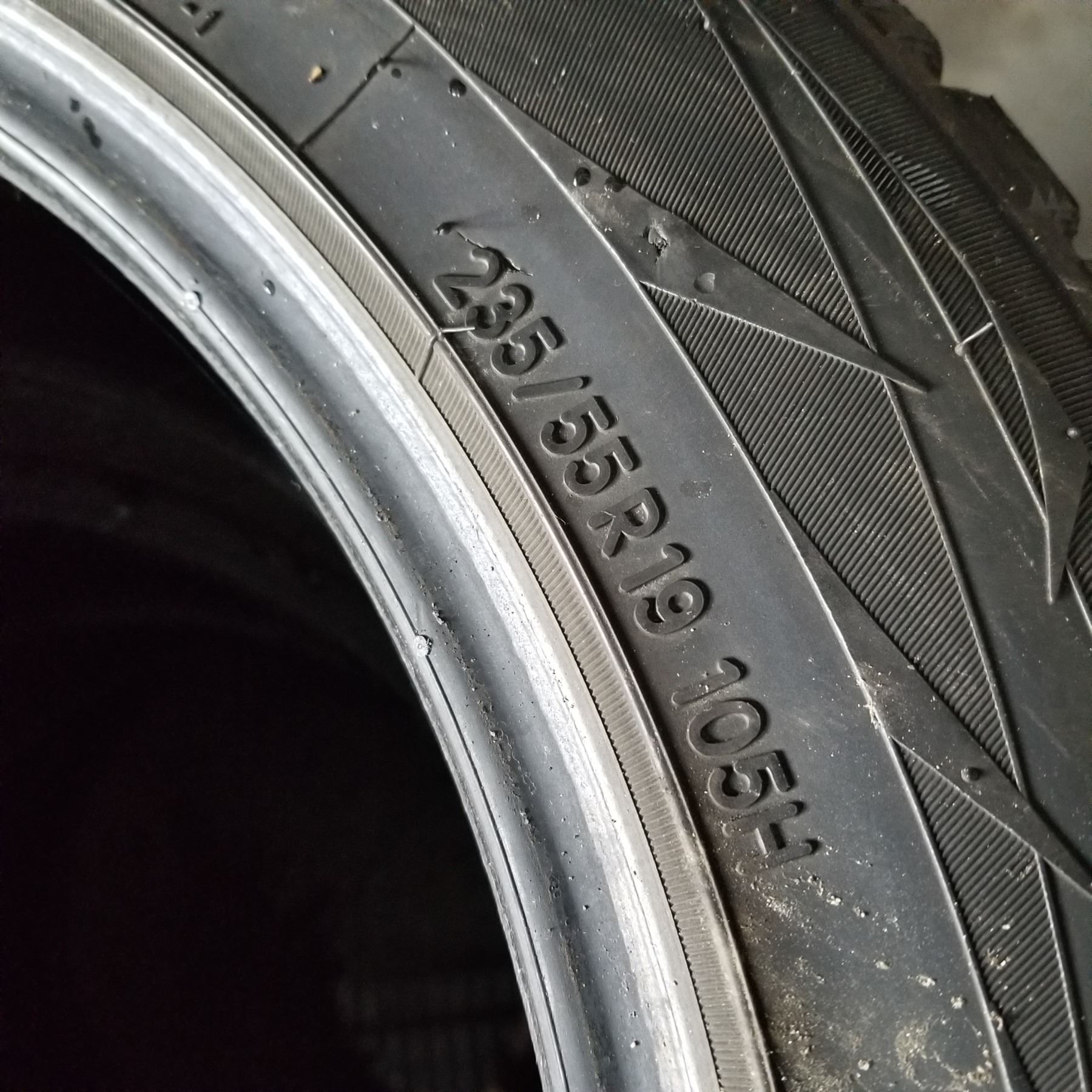 SET OF 4 TOYO 235 55 R19 TIRES Big Valley Auction set-of-4-toyo-235-55-r19-tires-big-valley-auction