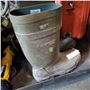 Image 2 : DUNLOP SIZE 10 RUBBER BOOTS
