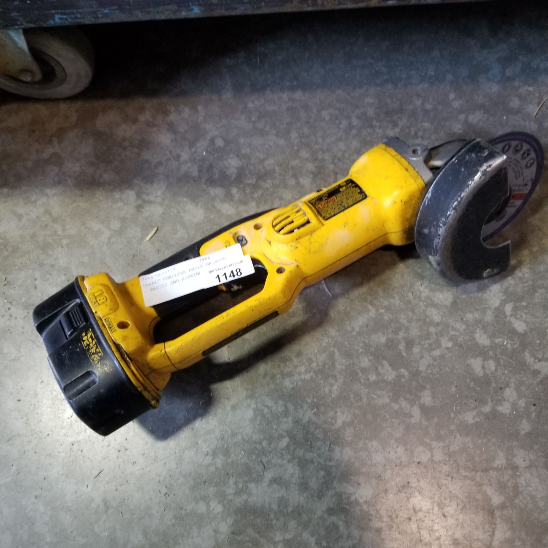 DEWALT CORDLESS ANGLE GRINDER TESTED AND WORKING