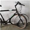 Image 2 : BLACK NISHIKI BIKE