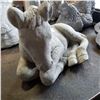 Image 3 : CONCRETE HORSE STATUE