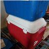 Image 3 : 2 COLEMAN COOLERS - RED AND BLUE