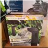 Image 2 : 2 SOLAR YARD LIGHTS AND ONE LED LIGHT