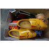 Image 3 : 2 BOXES OF KIDS TOYS, WOODEN CLOGS, VINTAGE CARDS, AND STARWARS MAGAZINES