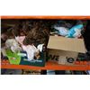 Image 1 : 4 BOXES OF COLLECTOR DOLLS