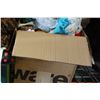 Image 2 : 4 BOXES OF COLLECTOR DOLLS