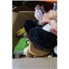 Image 8 : 4 BOXES OF COLLECTOR DOLLS