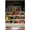 Image 2 : TOTE OF VINTAGE CHRISTMAS ORNAMENTS