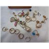Image 2 : BOX OF RHINESTONE JEWELLERY, RINGS, AND EARRINGS, ETC