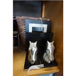 DIGITAL PICTURE FRAME AND METAL HORSE HEAD BOOKENDS