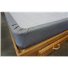 Image 8 : DOUBLE SIZE SERTA LIMITED EDITION EURO TOP PLUSH MATTRESS AND BOXSPRING SET,