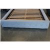 Image 2 : MODERN QUEENSIZE TUFFTED PLATFORM BEDFRAME